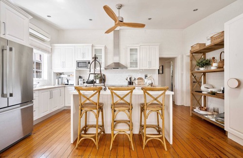 Glenroi House | 'White Birch' - Sophisticated 4 Bedroom Home