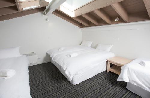 Hotham Heights Apartment | White Crystal Apartments