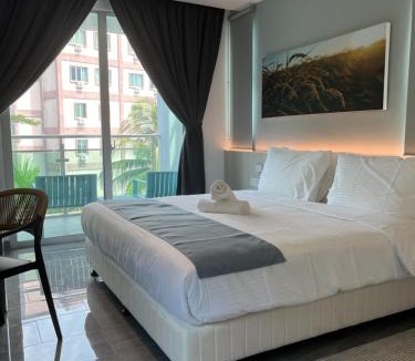 Lubok Buaya Resort | White Lodge