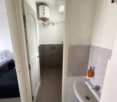 Kapurhol Apartment | White Lotus Highway Den