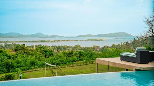 Padang Matsirat Villa | White Monkey Villa - Private Pool & Jacuzzi by WOW Holiday Homes