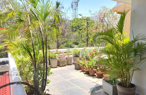 White Town Villa | White Villa Guest House Near Rock Beach And White Town