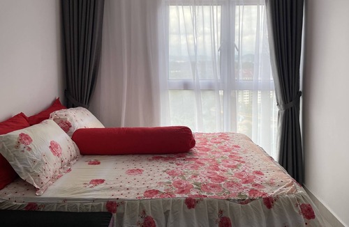 Kajang Apartment | Whole condominium with olympic size pool and gym
