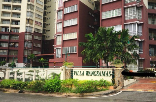Taman Sri Rampai Apartment | Wifi.InternetTV.Pool.35 min to 20th Century Fox World Malaysia.