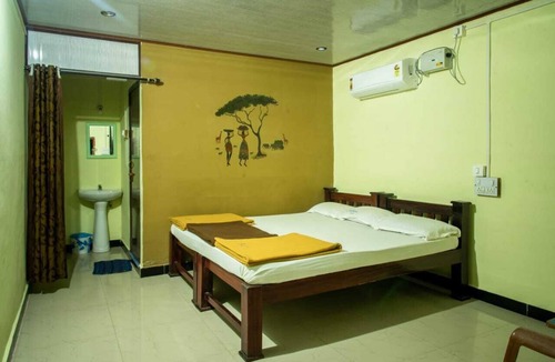Supa Hotel | Wild Flower Homestay