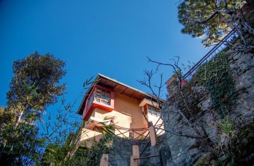 Ramgarh Ski Chalet | Wild Meadows by Levitate - Exclusive Dual Bedroom Chalet Open Sky View & Fully Equipped Kitchen