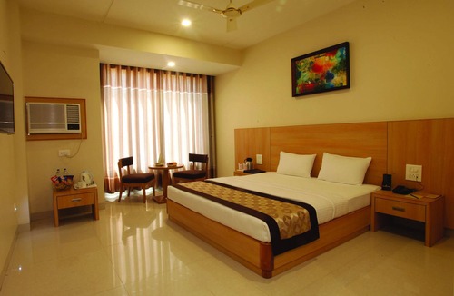 Radha Kund Hotel | Wingston A Treehouse Hotel-Goverdhan