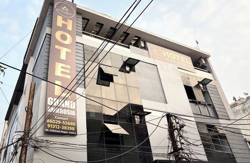 Indore Hotel | Wishotel Premier Grand Ambrosia