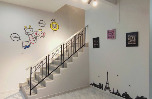 Bukit Bakri House | Wonderful 4-bedroom house with AC in Bukit Bakri