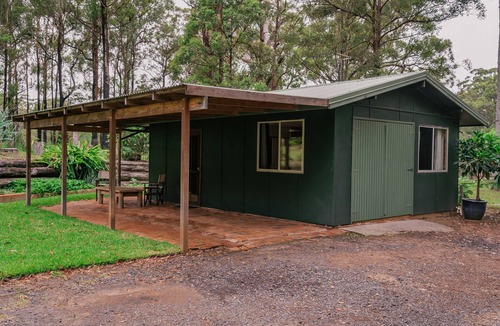 Hallidays Point Cabin | Woodbine Studio Cabin Retreat perfect for that romantic getaway or escape