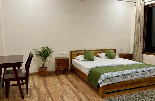 Almora Bed & Breakfast | Woodpecker's Nest
