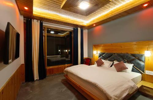 Chachyot House | Woodstone Homestay & Pahadi Swad Cafe