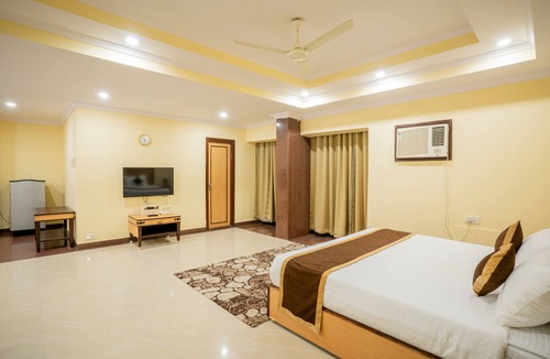 Sahibganj Hotel | WORMWOOD SYNERGY SRIYASH REGENCY
