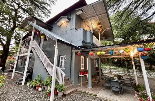 The Mall Road Ski Chalet | Writers Chalet, Mussoorie by hnh