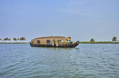Alappuzha Boat Rental | Xandari Riverscapes