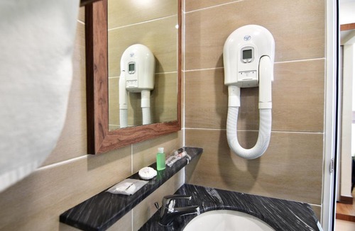 Bandar Baru Permas Jaya Hotel | YANGTZE HOTEL 长江酒店