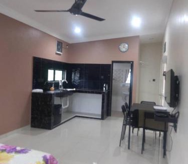 Kijal House | Yasmeen Studio Roomstay Kijal - Room 2 - FOR TWO PERSON ISLAM GUEST ONLY
