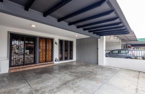 Taman Ipoh House | Yenny Cottage - Canning Private House Spacious