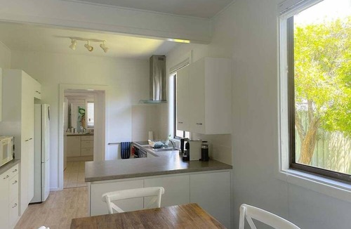 Bendalong House | Yonder ~ Hear the Sound of Waves