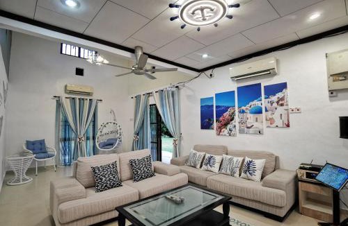 Alor Gajah House | Yussy Homestay at Afamosa Villa