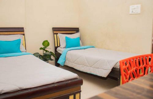Kukatpally Housing Board Colony Hotel | Z Express Styx