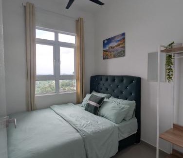 Nilai Apartment | Zaara Mesahill Premier Mountain and Pool view with King and Queen size bed