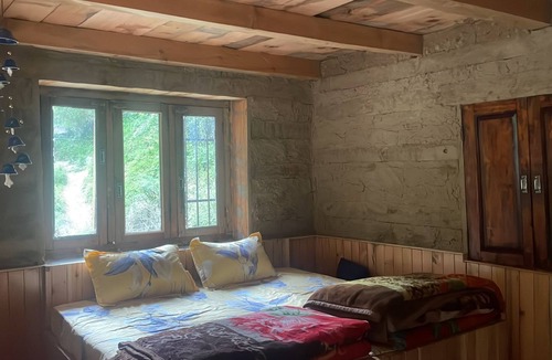 Kullu Hotel | Zevibes Cafe & Homestay