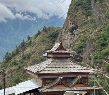 Nichar House | Zolang Homestay Yulla