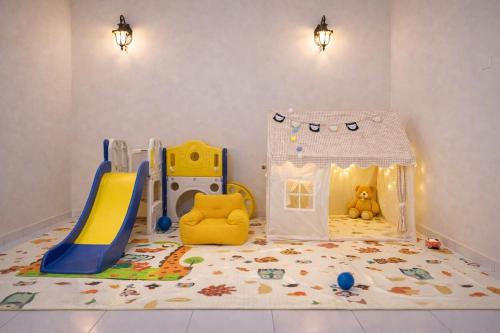 绿园HeyHikers#12pax I Karaoke I KidsPlayground I GunungLambak