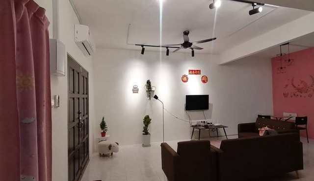 1-12 Pax Premium & Cozy Home ! WIFI/ASTRO/WATER DISPENSER