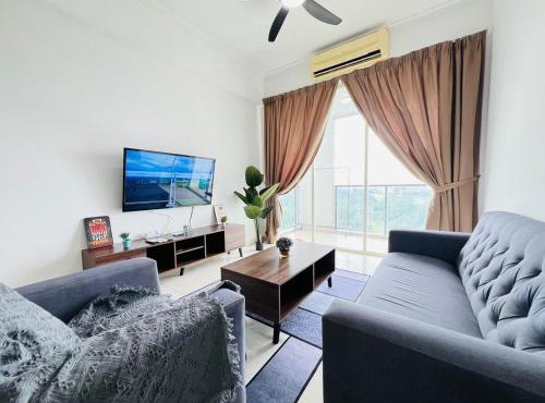 231TR Service Suites by DeUrban