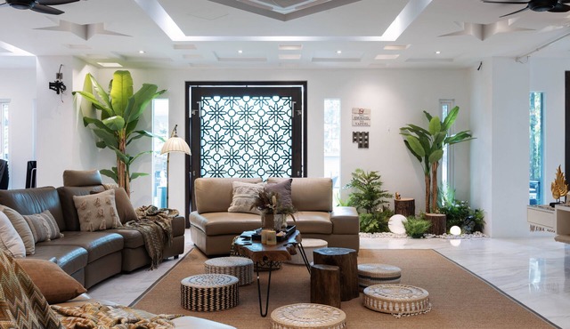 25000sqft Grand Luxe Villa PJ 13BR 42Pax
