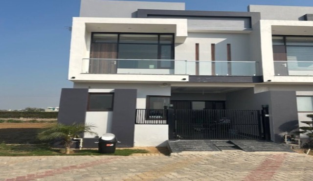 3 Bed 2 Bath, Kitchen, living Room the entire home
