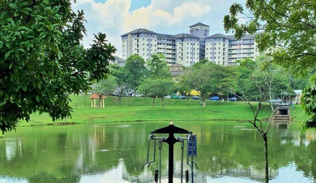 3 Bedrooms apartment, located on ground floor with cozy and comfort apartmentt