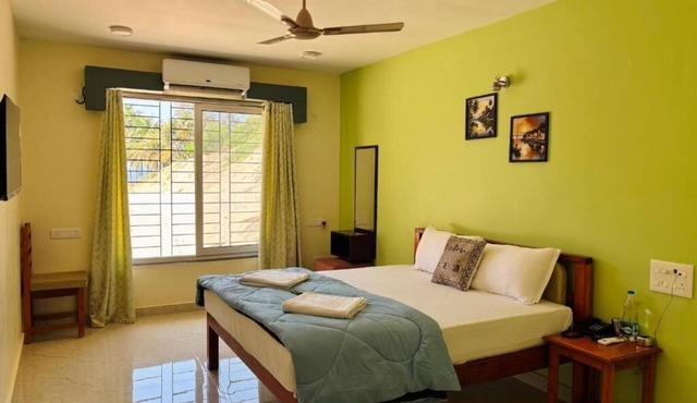 3 Wonders Tarkarli Hotel & Restaurant