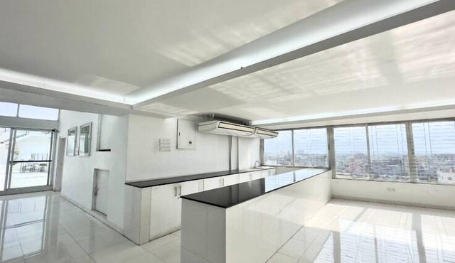 350sqft 4 Apartment with Pool and Sauna