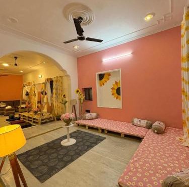 3BHK cozy corner jaipur stay