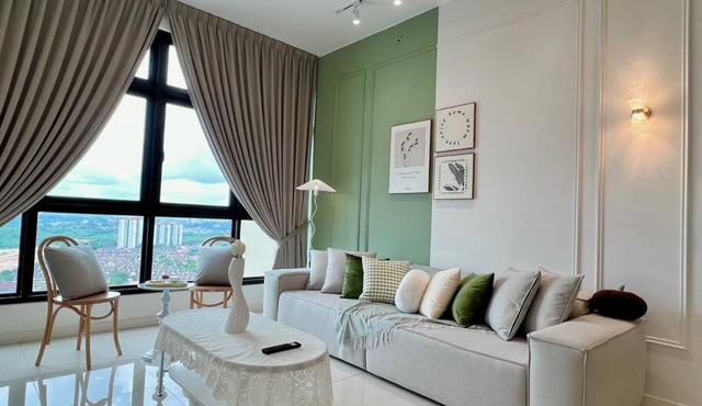 3BR-Countryroad-Paradigm Residence by Guesthouse-6-8Pax