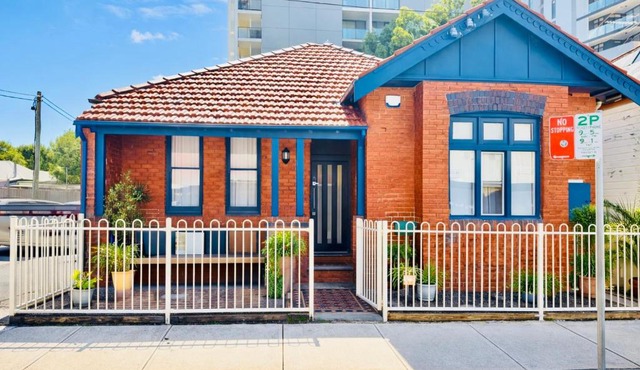 3BR Newcastle Interchange Residence - CBD & Honeysuckle