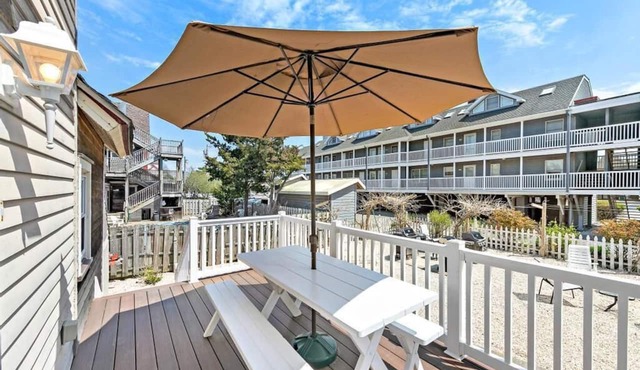 *3rdtoBeach*BIG DISCOUNTS SUMMER WEEKS*Heart of BEACH HAVEN*Across Veterans PRK in Beach Haven