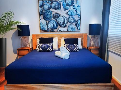 4 BDR Gardens Escape Inner City Townhouse with Secure Parking and Spa in Darwin