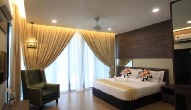 #4 Tropical Evilla Executive Suite