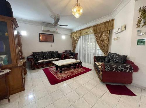 4BR 2Storey Terrace Homestay at Bukit Jambul by SK Vacation Homes