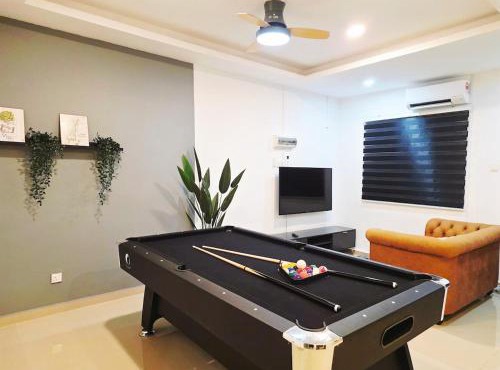 6-12pax KTV Homestay near Toppen Ikea KTV Family Room TV Game Pool Table Kid Pool Mahjong BBQ