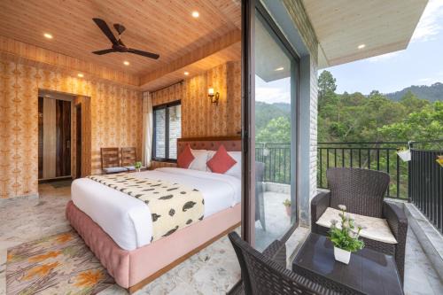 A Mountains Suffer Hotel Kasauli Near Kasauli Hills Resort by Splendid Retreat Hotels - Family Groups - Balcony - Parking - Mountain View - River View - Forest Treks - Vacation - Memories