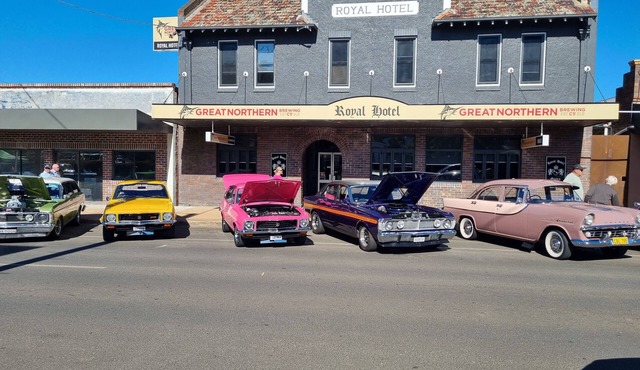 A Must-visit Destination That's Truly Worth A Stop : Historic Royal Hotel Guyra