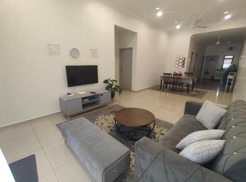 AA Homestay Bandar Mahkota Banting