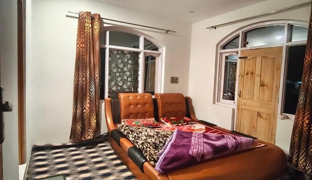 Aadil Playing Guest House Near Gulmarg, Tangmarg