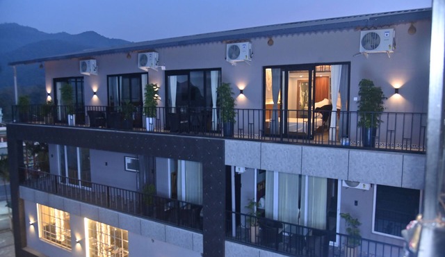 AARUSH HOTEL & RESORT