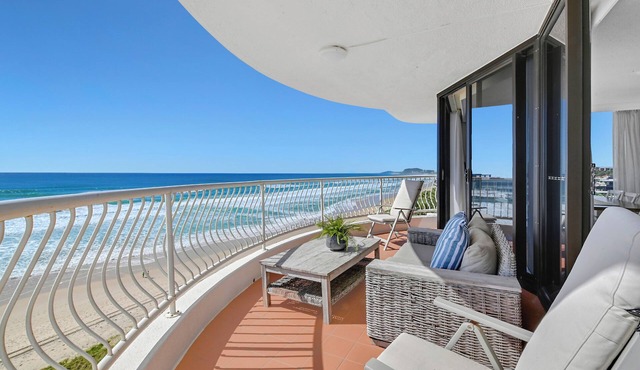 Absolute Beachfront on Albatross - SeaView 3 bed